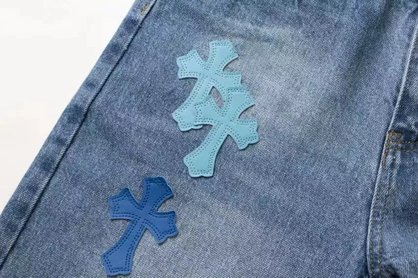 P220 model number: H258 Chrome HeartsSS22 Chrome Hearts Miami limited cross patch blue cross print jeans Size: S-XL